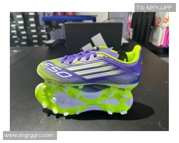 各大足球球星穿鞋码揭秘 如何选择适合自己的足球鞋尺码