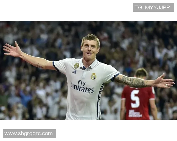 德国足球历史前十球星盘点及其辉煌成就解析