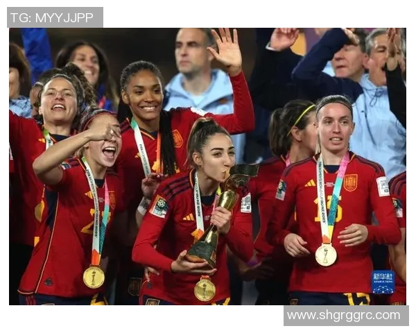 西班牙著名女足球星奋斗历程与辉煌成就全面解析