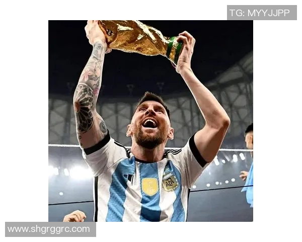 足球场上戴耳环的球星们个性与风采兼具的时尚潮流探讨